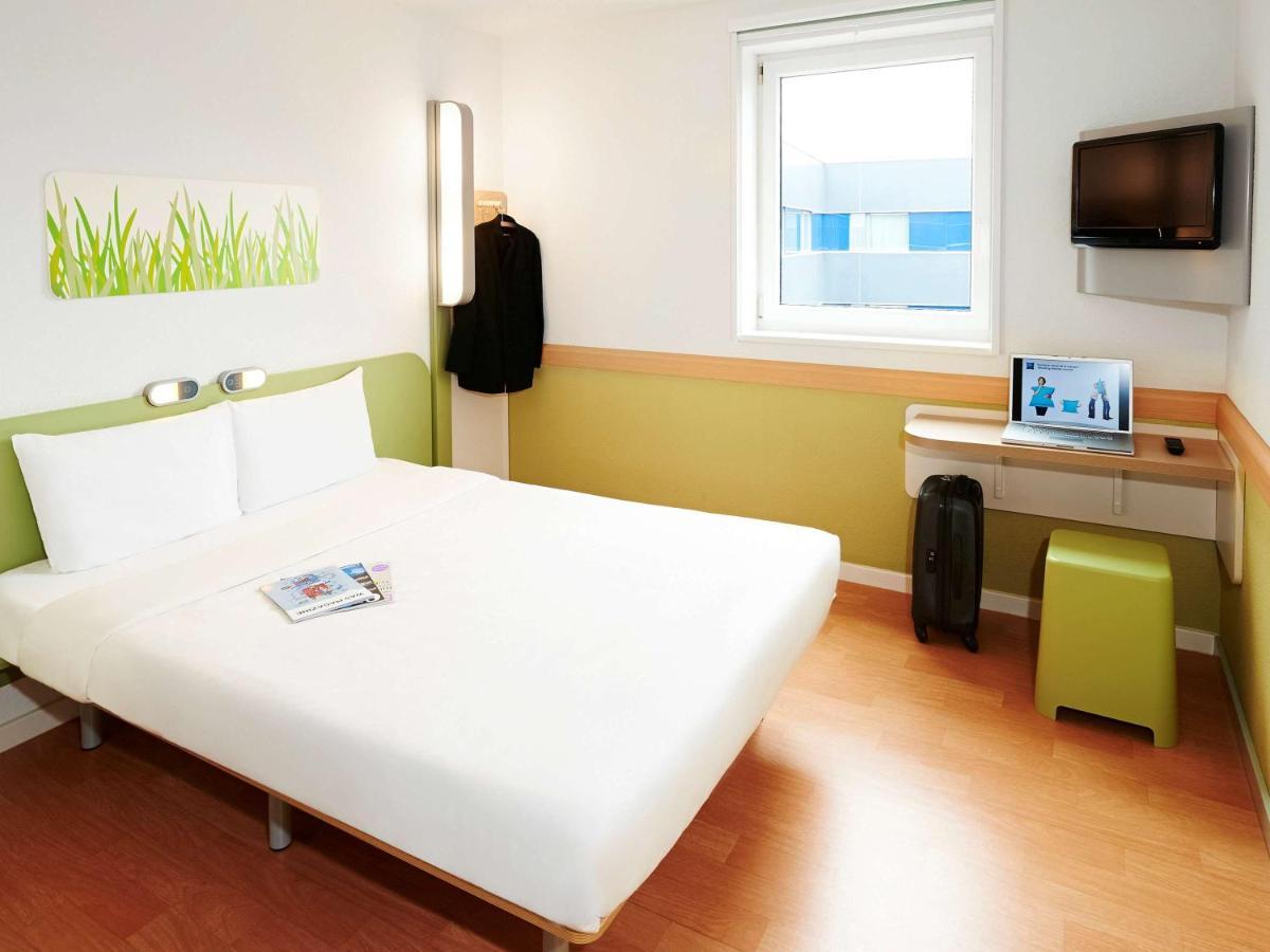 ไอบิส บัดเจ็ต แซร์กี แซ็ง-คริสตอร์ฟ Hotel แซร์ฌี ภายนอก รูปภาพ
