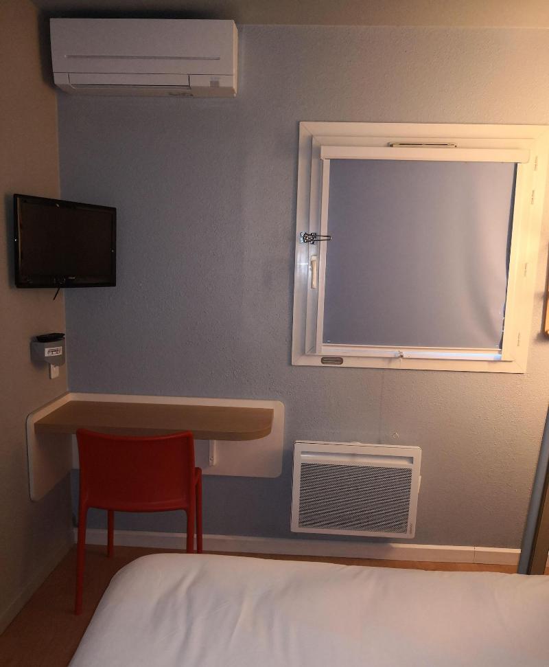 ไอบิส บัดเจ็ต แซร์กี แซ็ง-คริสตอร์ฟ Hotel แซร์ฌี ภายนอก รูปภาพ