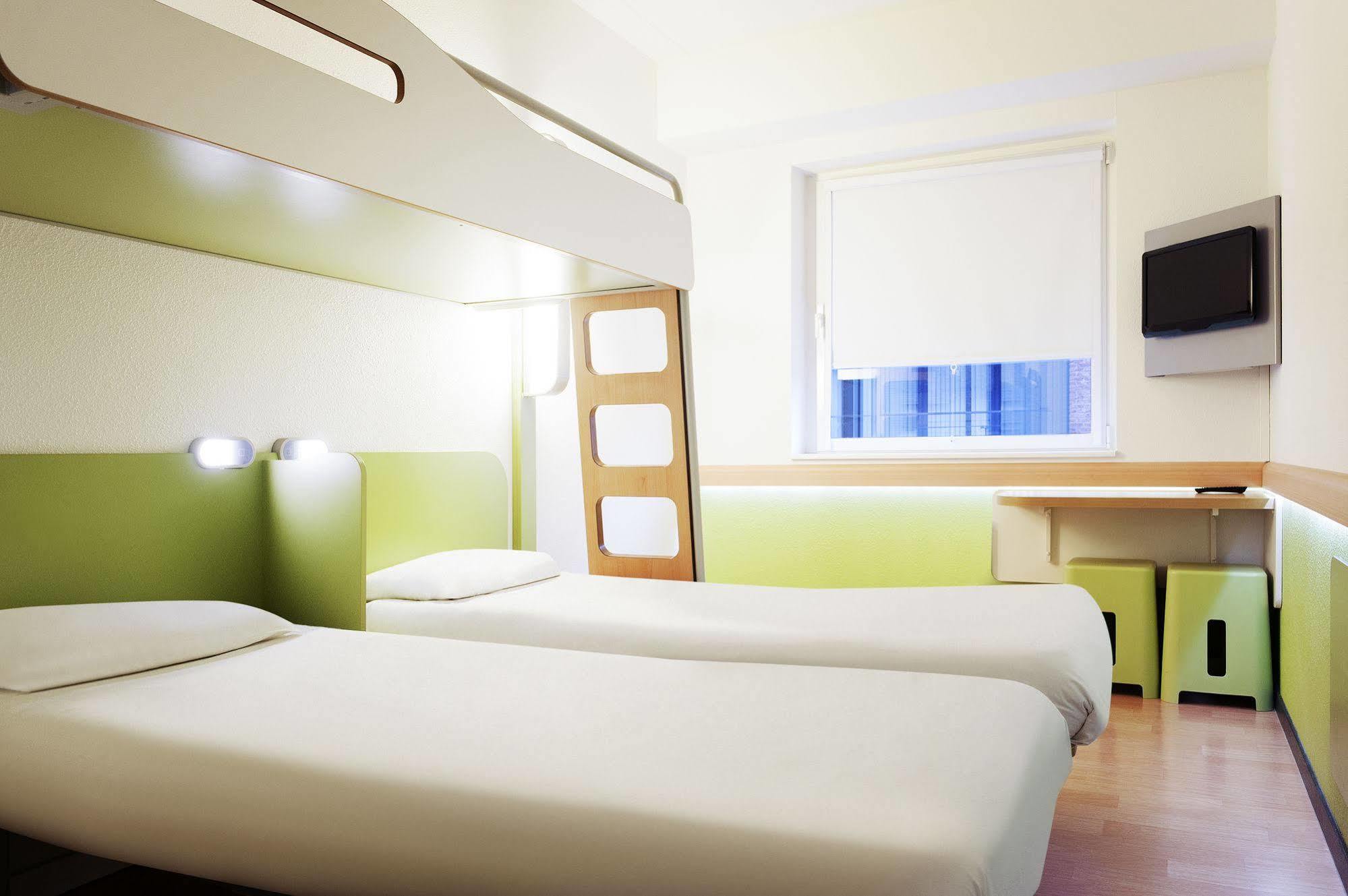 ไอบิส บัดเจ็ต แซร์กี แซ็ง-คริสตอร์ฟ Hotel แซร์ฌี ภายนอก รูปภาพ