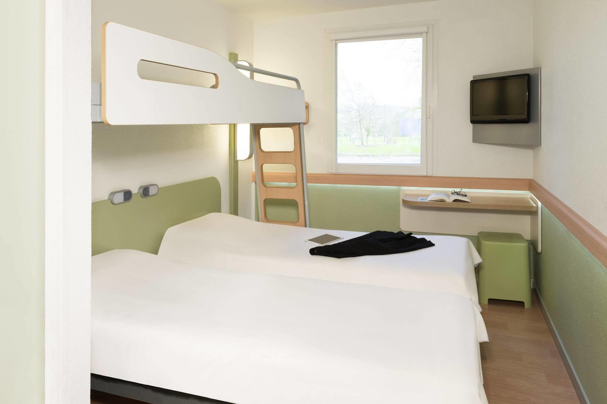 ไอบิส บัดเจ็ต แซร์กี แซ็ง-คริสตอร์ฟ Hotel แซร์ฌี ภายนอก รูปภาพ